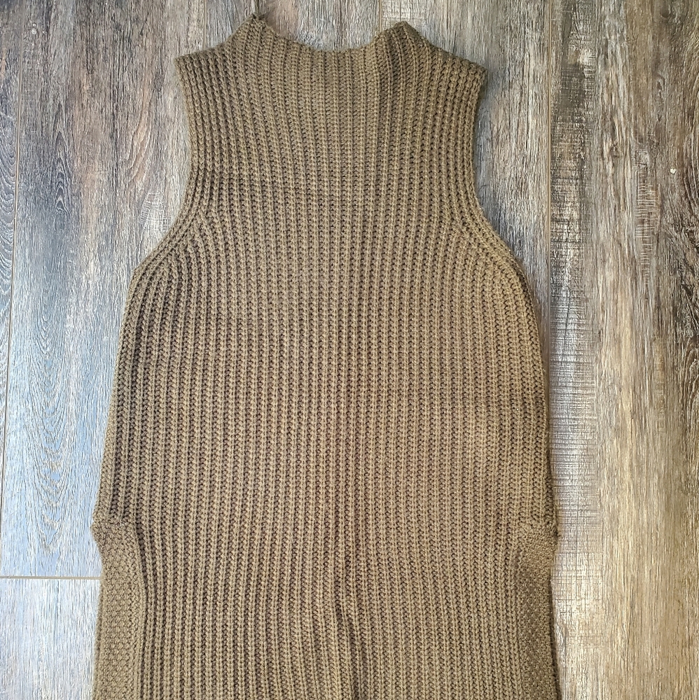 Sleeveless Mock Neck Tunic Sweater